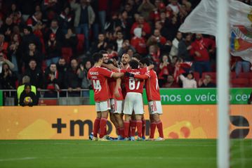 Benfica goleia e está na Final Four da Taça da Liga