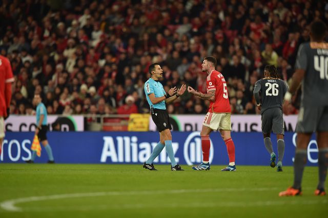 Duarte Gomes analisa a arbitragem do Benfica-Aves SAD