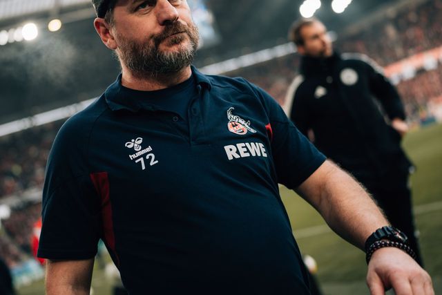 Steffen Baumgart demitido do comando do Colónia