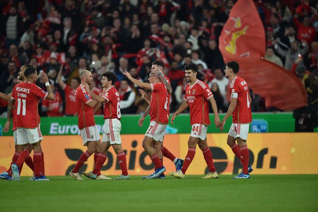 O génio, a braçadeira e um chapéu perfeito: a crónica do Benfica-Aves SAD