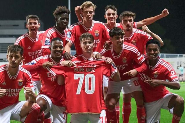 Benfica B: Filipe Cruz já foi operado a grave lesão
