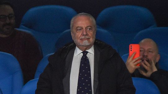 Presidente do Nápoles motiva equipa com prémio de 10 milhões de euros