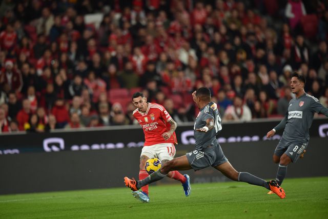 Os destaques do Benfica: Os meninos à volta da magia de um argentino