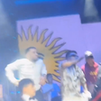 Otamendi dança e canta na 'quinceañera' da filha na Argentina