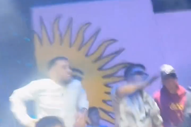 Otamendi dança e canta na 'quinceañera' da filha na Argentina