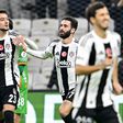 Dois golos portugueses em novo deslize do Besiktas
