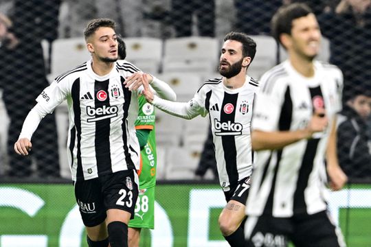 Dois golos portugueses em novo deslize do Besiktas