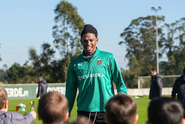 Rio Ave: treino contou com visita especial
