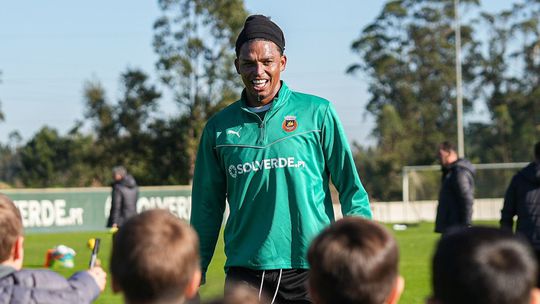 Rio Ave: treino contou com visita especial