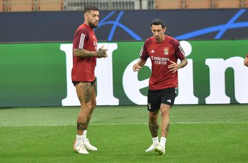 Viagens de Otamendi e Di María? Lage explica «gestão» que faz dos jogadores