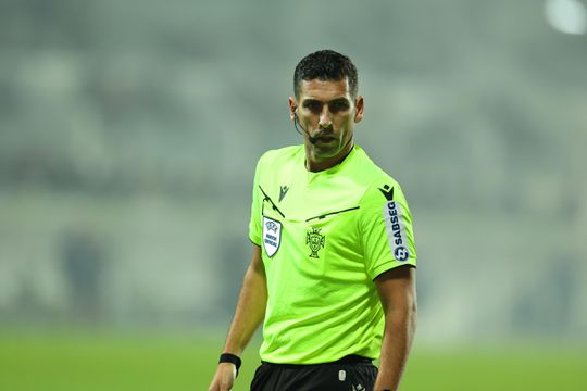 A análise de Duarte Gomes à arbitragem: penálti por marcar para o FC Porto