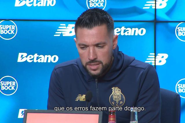 Farioli e a arbitragem em Portugal: «O sistema está constantemente a falhar»