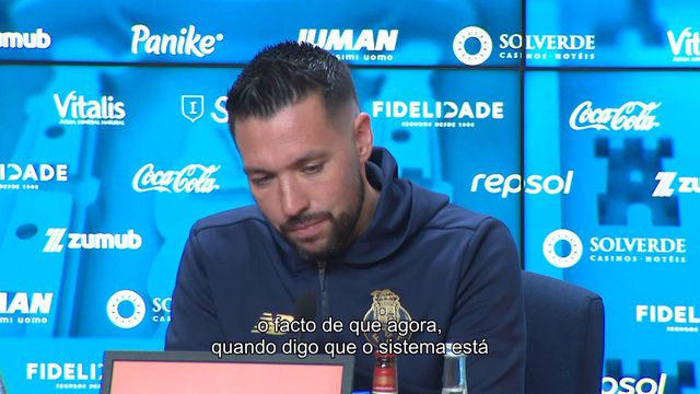 «Cheguei com a mente limpa, mas a quantidade que se escreve sobre árbitros é irreal»