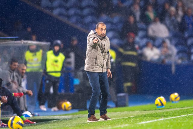 Técnico do emblema de Vila Nova confiante para a deslocação ao Estádio da Luz