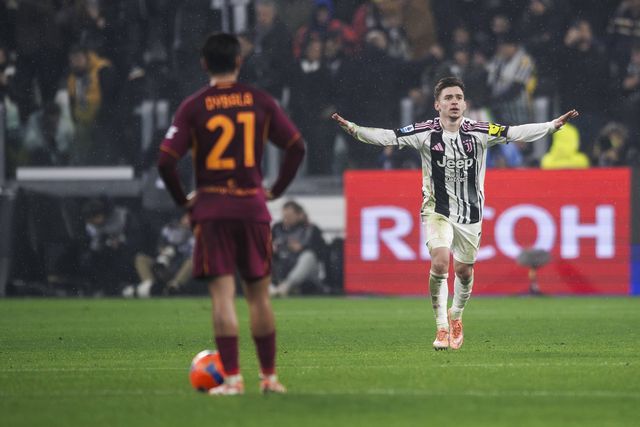 Francisco Conceição festeja golo frente à Roma