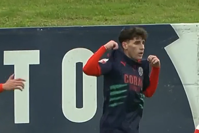 Martín Tejón celebra golo marcado ao Leixões