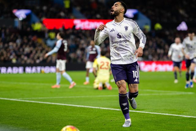 Aston Villa-Man. United: empate ao intervalo com final alucinante
