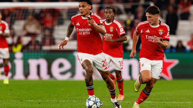 Richard Ríos, Leandro Barreiro e Sudakov, médios do Benfica - Foto Imago