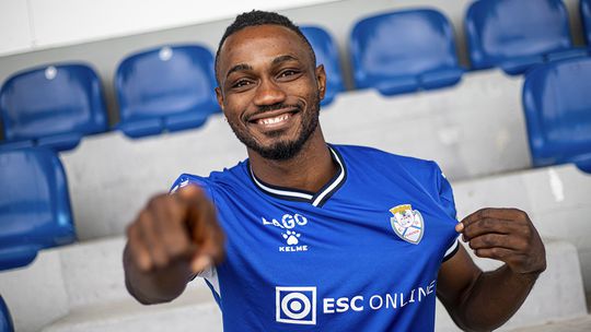 Mercado (oficial): Isaac James reforça o Feirense