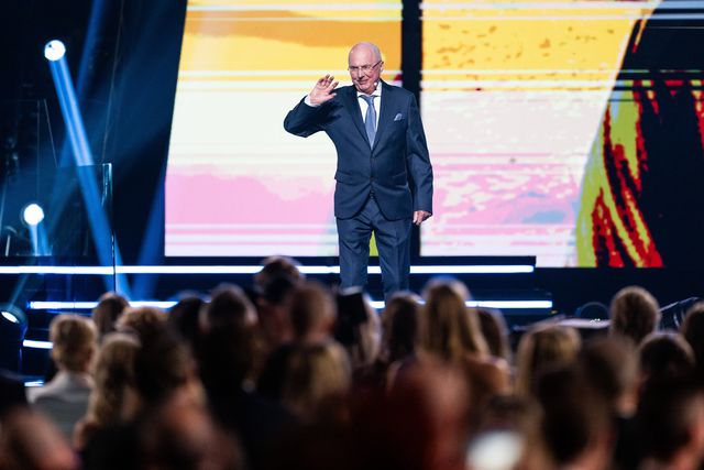 Que ovação! Sven-Goran Eriksson homenageado na Suécia (vídeo)