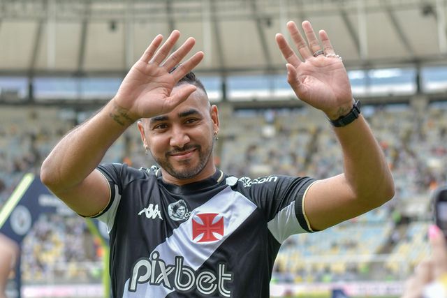 Como Payet perdeu oito quilos no Brasil: fechou a boca a arroz, feijão e farofa