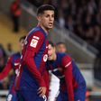 João Cancelo está recuperado e vai regressar aos treinos no Barcelona