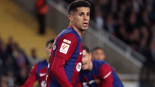 Cancelo é baixa de última hora na visita do Barcelona ao At. Madrid