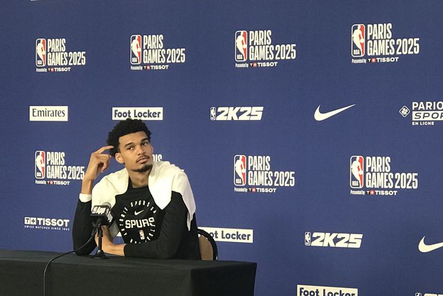 ‘Alien’ Wemby regressa a casa para mostrar Paris aos Spurs e encantar França