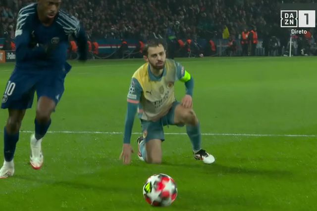 Que maldade de Dembélé a Bernardo Silva! (vídeo)