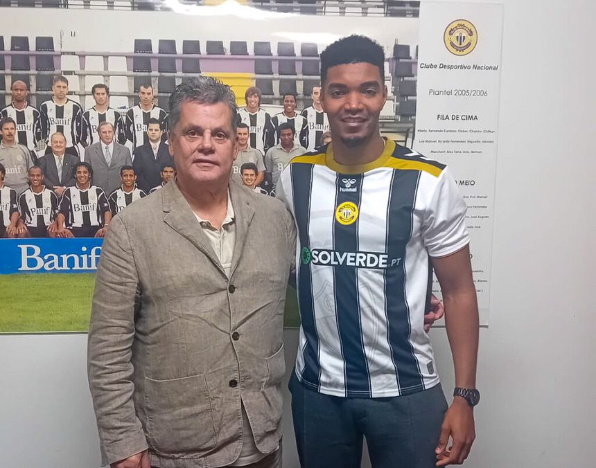 Ivanildo Fernandes foi, até ao momento, o último reforço de inverno apresentado pelo Nacional (foto: Nacional)