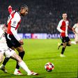 Penálti desnecessário de Rapahel Guerreiro resulta em golo do Feyenoord (vídeo)