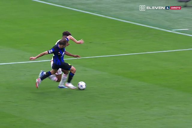 História de Makkelie com o Benfica vem de trás: lembra-se deste lance?