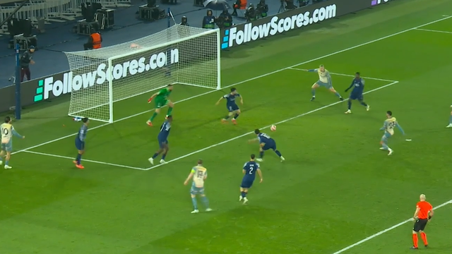 'Assistência' de João Neves para o golo de Haaland (vídeo)