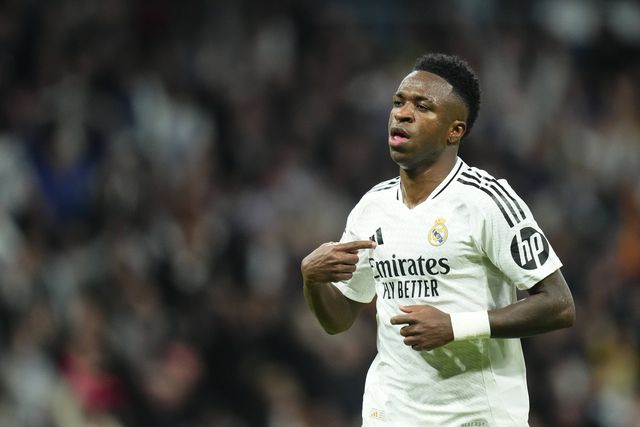 Que velocidade e classe de Vini Jr no 5-0 do Real Madrid (vídeo)