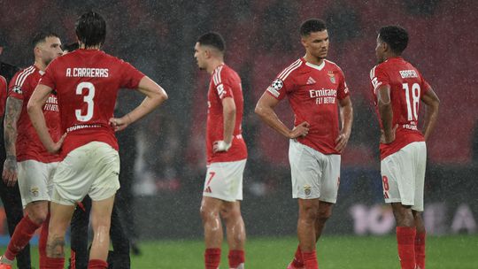 «De loucos» e «incrível»: a derrota do Benfica com o Barcelona vista lá fora