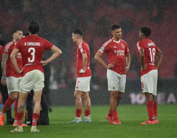 «De loucos» e «incrível»: a derrota do Benfica com o Barcelona vista lá fora