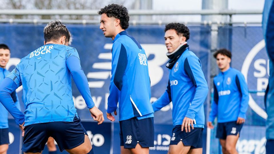 André Oliveira ao lado de Pepê, no treino do FC Porto (FOTO: FC PORTO)