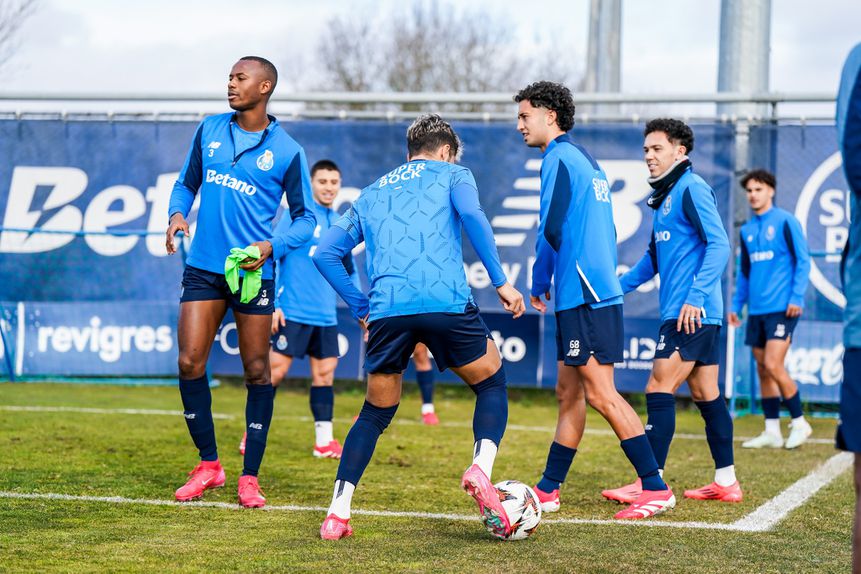 André Oliveira ao lado de Pepê, no treino do FC Porto (FOTO: FC PORTO)