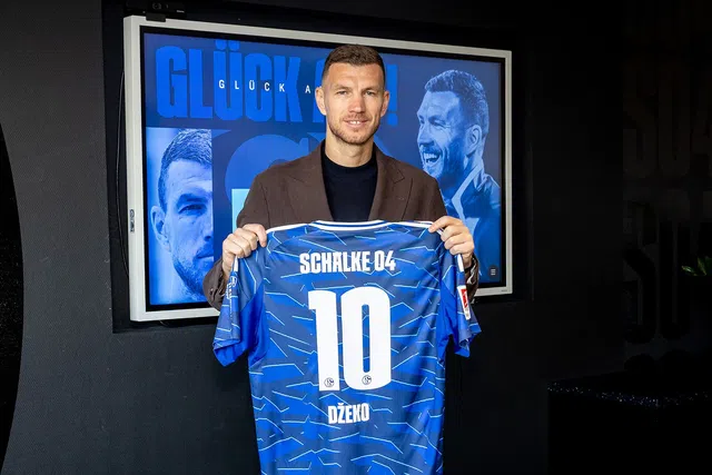 Dzeko anunciado como reforço - Foto: Schalke
