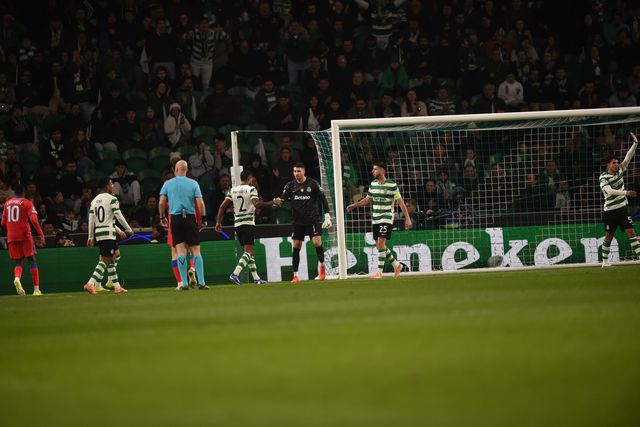 Rui Silva vestiu de preto na receção ao PSG - Foto: Miguel Nunes