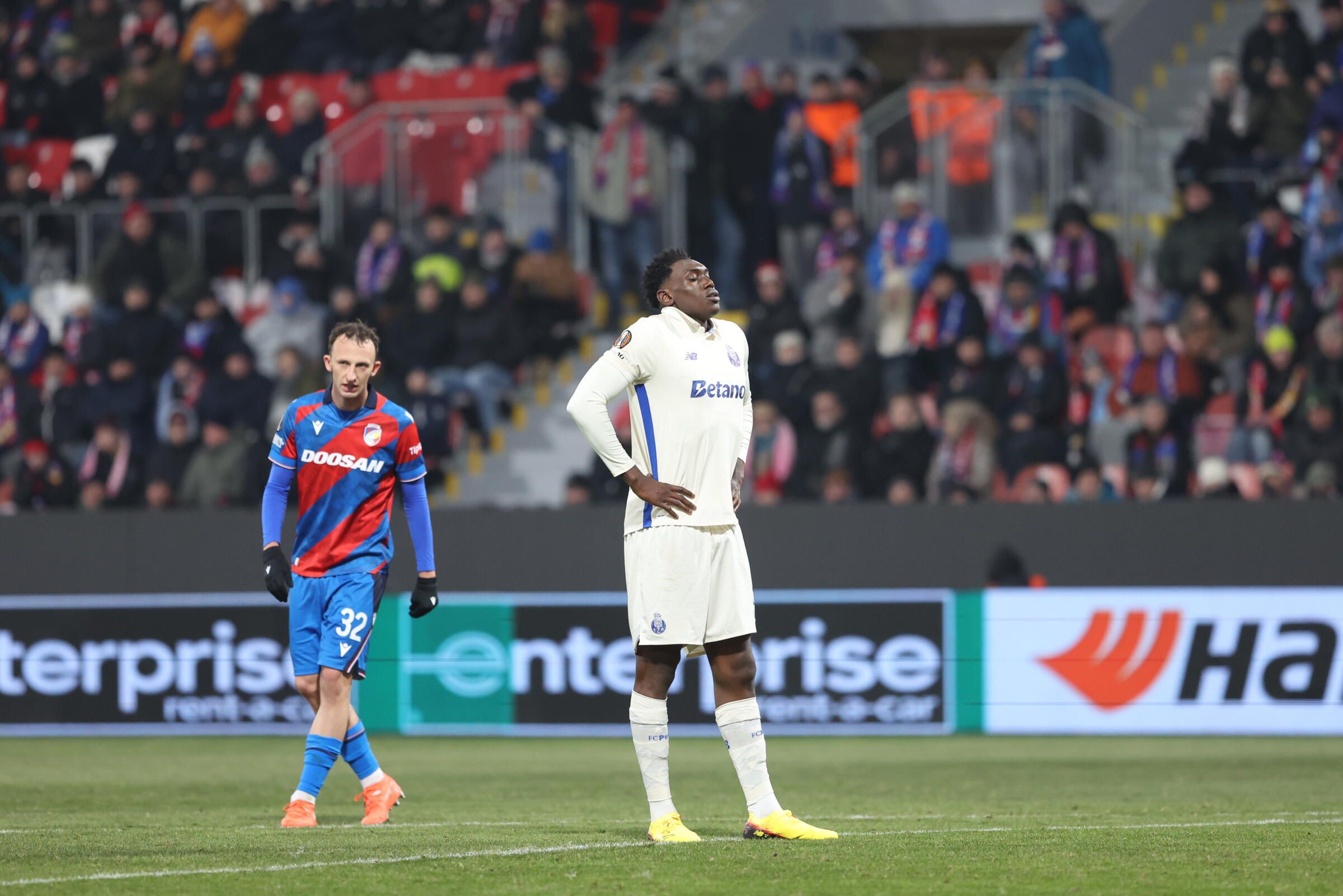 Reação de Samu ao penálti falhado (Foto: Catarina Morais/Kapta +)