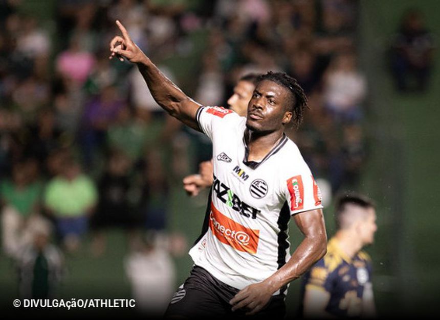 Ronaldo Tavares apontou os primeiros golos da época. Foto: Athletic