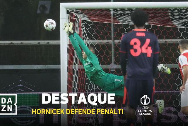 Gigante, Hornicek! Guarda-redes defende penálti de Gibbs-White