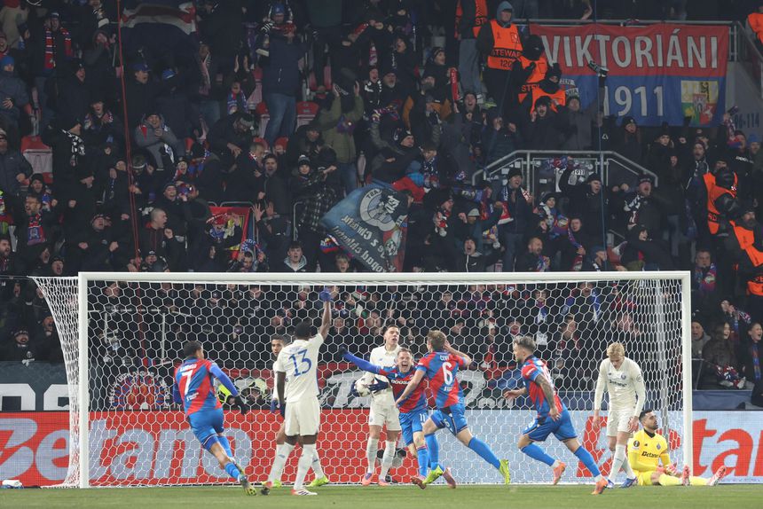 Festa dos jogadores do Viktoria Plzen (Foto: Catarina Morais/Kapta +)
