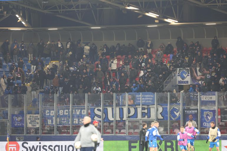 Adpetos do FC Porto na Chéquia (Foto: Catarina Morais/Kapta +)