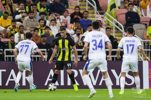 Champions Asiática: autogolo de Benzema não impede Al Ittihad de seguir para os 'quartos'