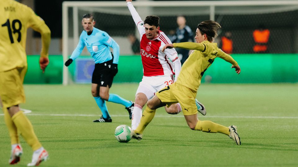 Liga Conferência: Ajax salva-se no prolongamento e Betis eliminado em Zagreb