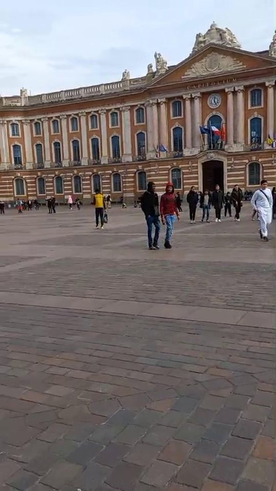 Simão convive com benfiquistas em Toulouse