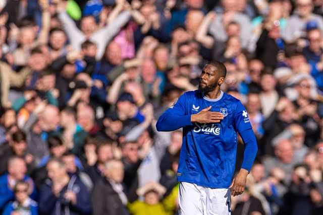 Beto fez o golo inaugural do Everton-Man. United