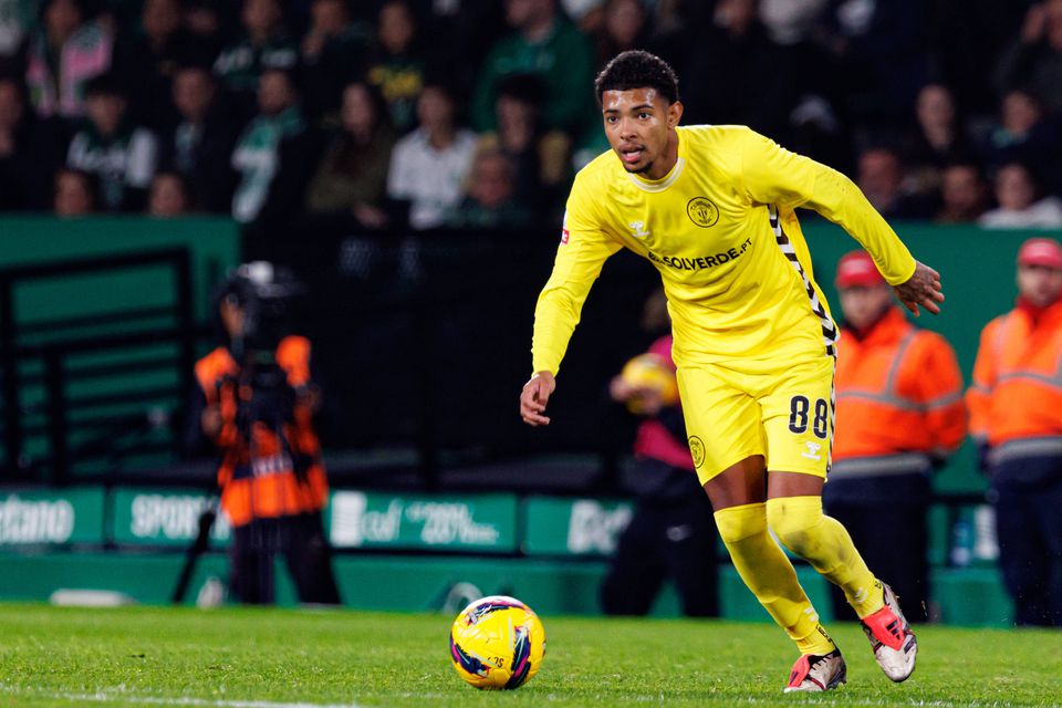 Matheus Dias é baixa para o regresso do Nacional à Choupana